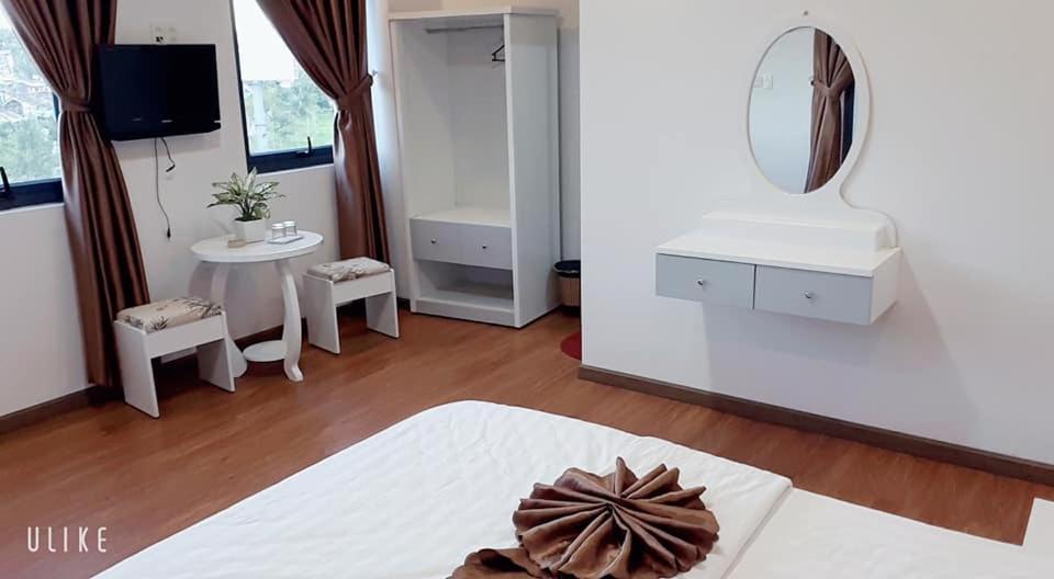 Minh Quan Hotel Далат Екстер'єр фото